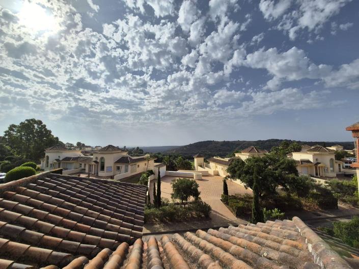 Image No.24-3 Bed House for sale