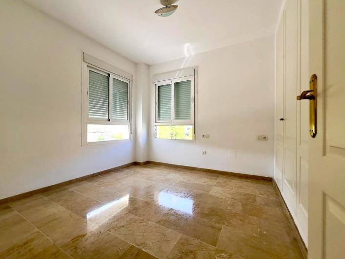 Image No.23-2 Bed Apartment for sale