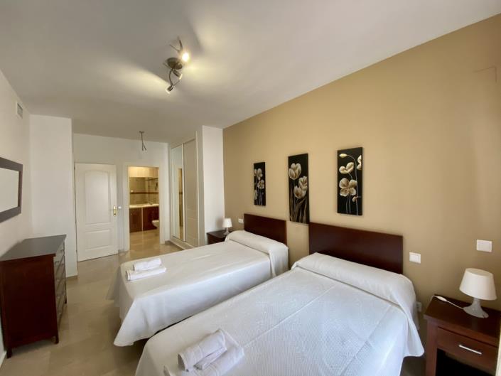 Image No.15-3 Bed Semi-Detached for sale