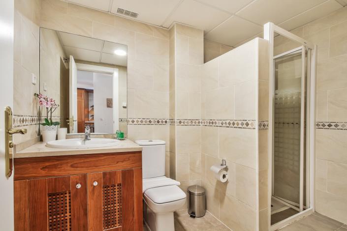 Image No.21-3 Bed Semi-Detached for sale