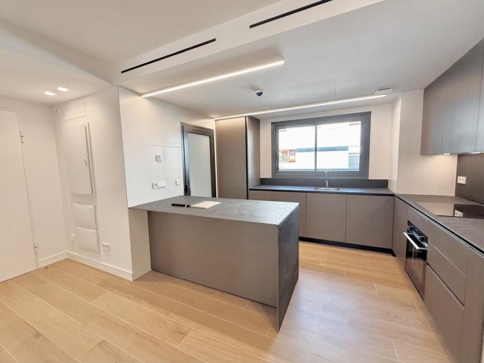 Image No.1-3 Bed Apartment for sale