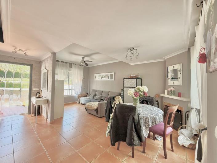 Image No.4-4 Bed Townhouse for sale