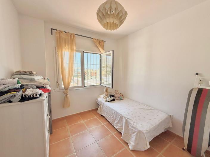 Image No.11-4 Bed Townhouse for sale