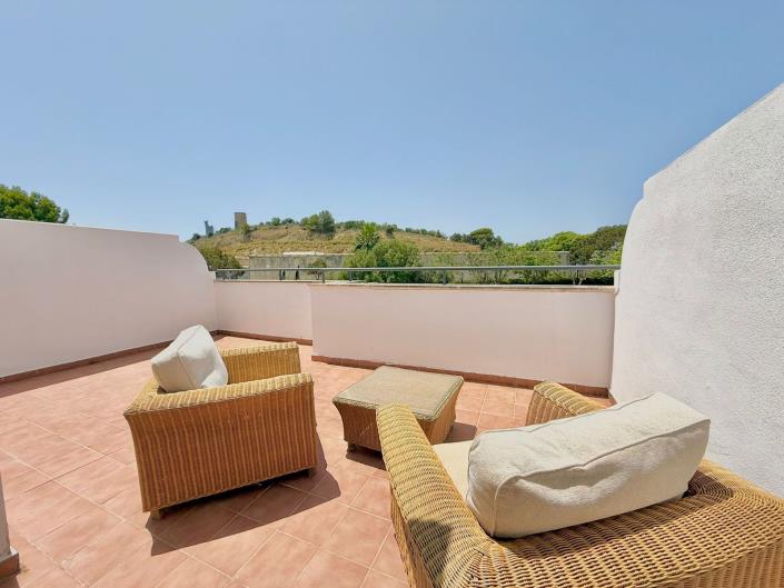 Image No.15-4 Bed Townhouse for sale