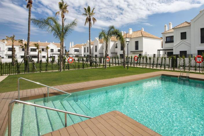 Image No.1-4 Bed Townhouse for sale