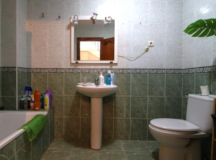 Image No.18-3 Bed Townhouse for sale