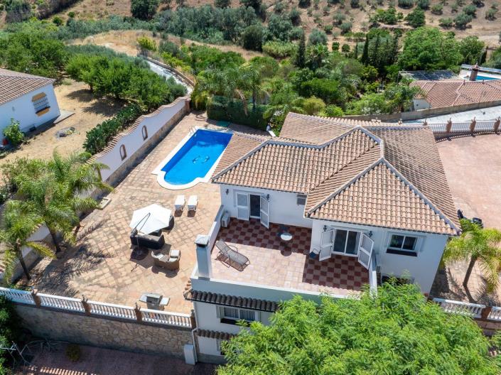 Image No.1-4 Bed Villa / Detached for sale