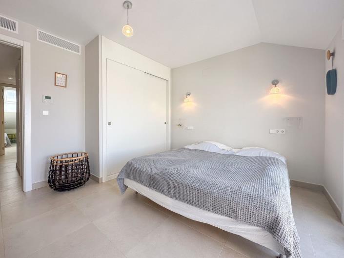 Image No.30-2 Bed Duplex for sale