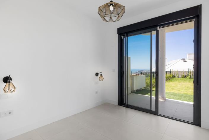 Image No.17-2 Bed Apartment for sale