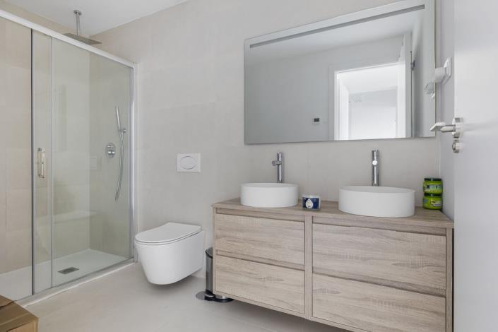 Image No.16-2 Bed Apartment for sale