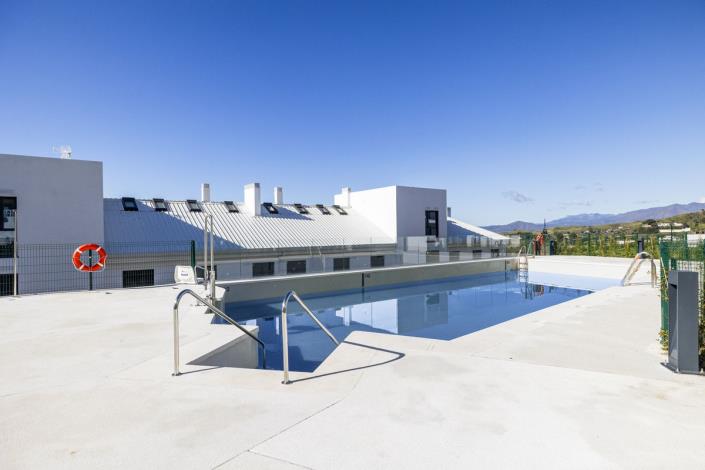 Image No.24-2 Bed Apartment for sale