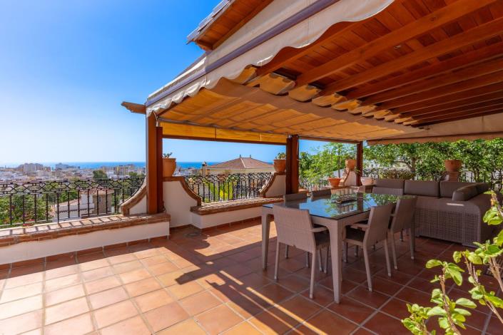 Image No.3-8 Bed House/Villa for sale