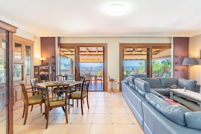 Image No.12-8 Bed House/Villa for sale