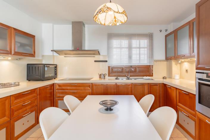 Image No.15-8 Bed House/Villa for sale