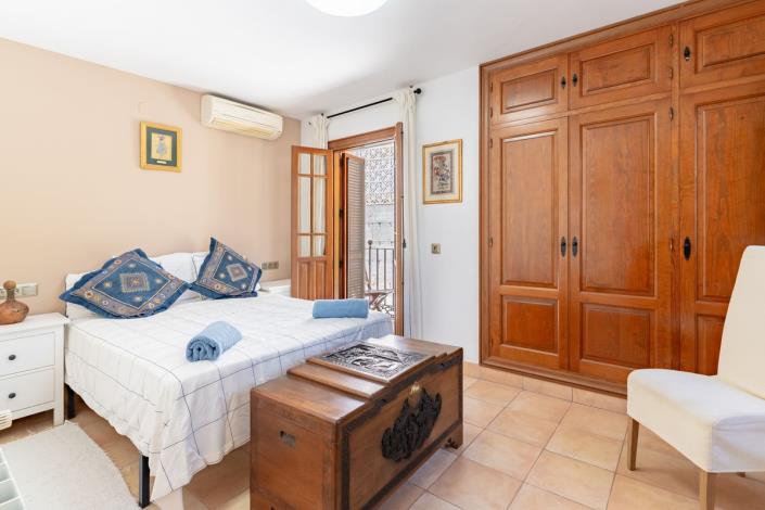 Image No.27-8 Bed House/Villa for sale