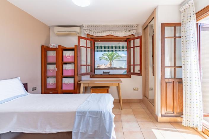 Image No.46-8 Bed House/Villa for sale