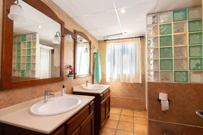 Image No.29-4 Bed Finca for sale