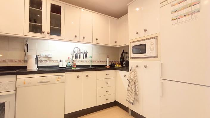 Image No.10-3 Bed Apartment for sale