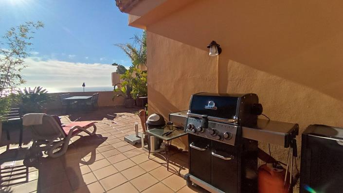 Image No.37-3 Bed Apartment for sale