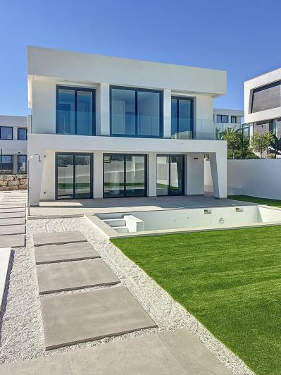 Image No.3-4 Bed Villa / Detached for sale