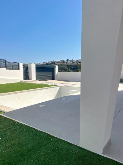 Image No.9-4 Bed Villa / Detached for sale