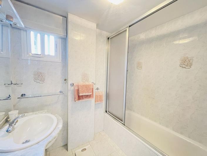 Image No.11-Appartement de 2 chambres à vendre à Riviera del Sol