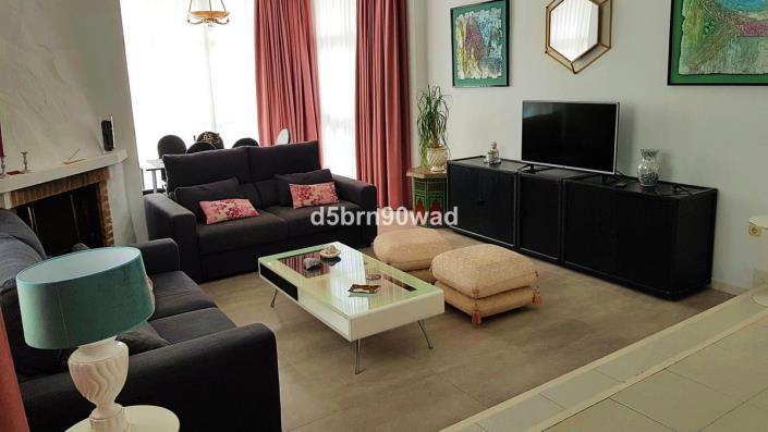 Image No.5-3 Bed Villa / Detached for sale