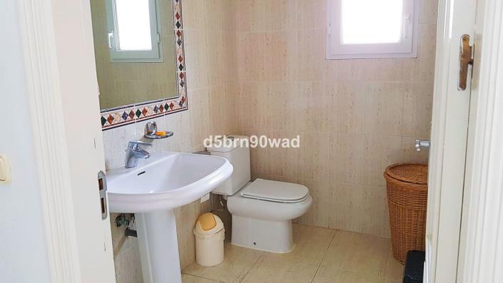 Image No.13-3 Bed Villa / Detached for sale