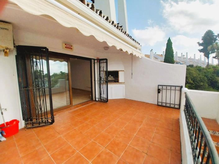 Image No.19-4 Bed Townhouse for sale