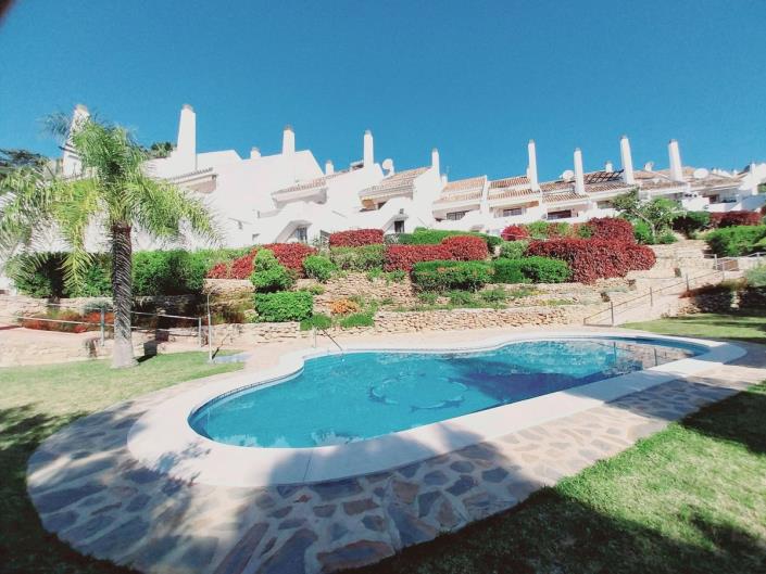 Image No.27-4 Bed Townhouse for sale