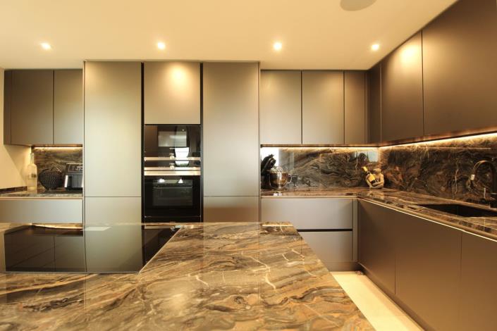 Image No.3-3 Bed Apartment for sale