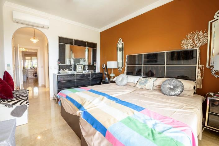 Image No.22-2 Bed Apartment for sale