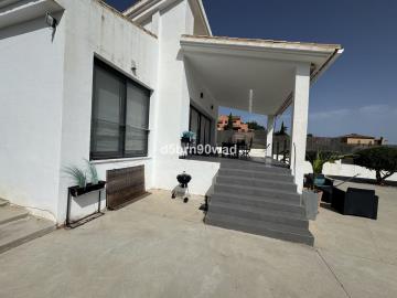 10-bb915d1cb19341576dcdc994b81ab9c5