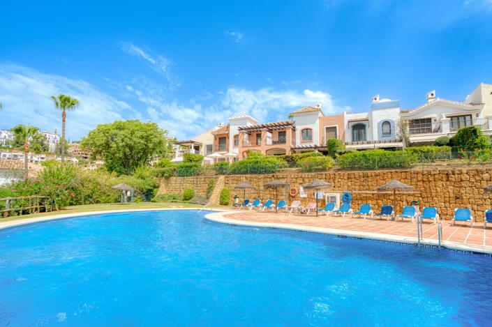 Image No.1-4 Bed Townhouse for sale