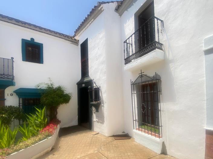 Image No.1-Maison de ville de 3 chambres à vendre à Guadalmina Baja