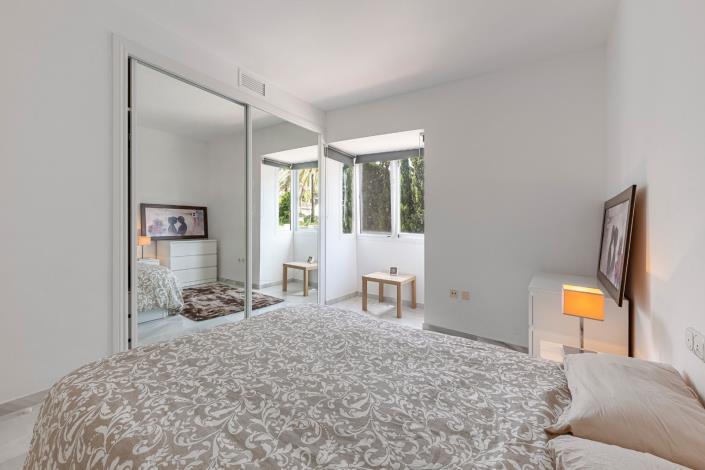 Image No.17-3 Bed Townhouse for sale