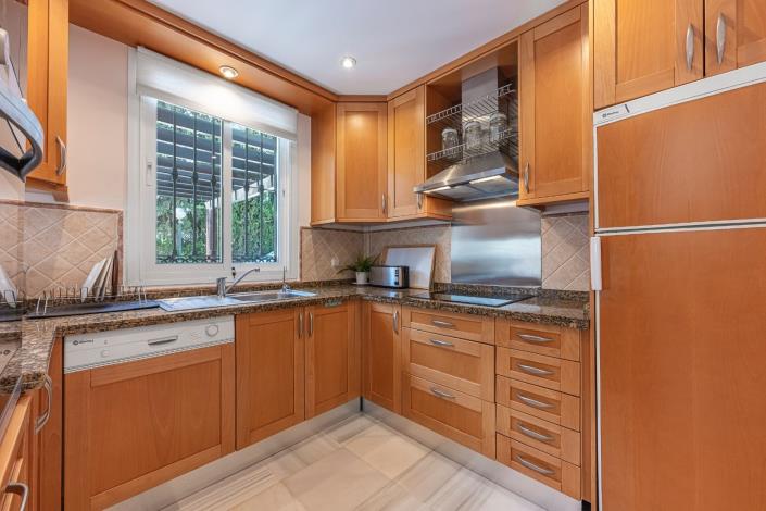 Image No.21-3 Bed Townhouse for sale