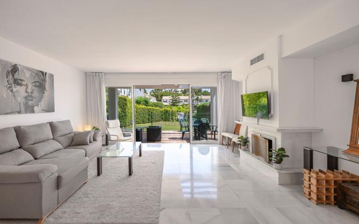 Image No.28-3 Bed Townhouse for sale