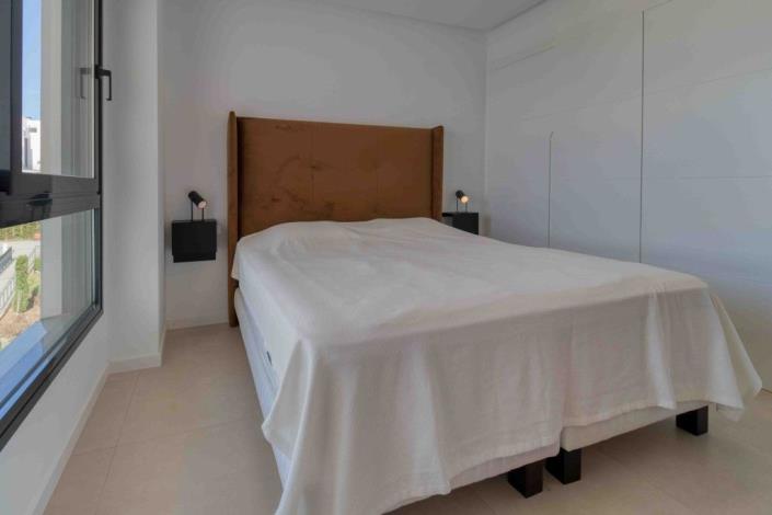 Image No.4-4 Bed Apartment for sale