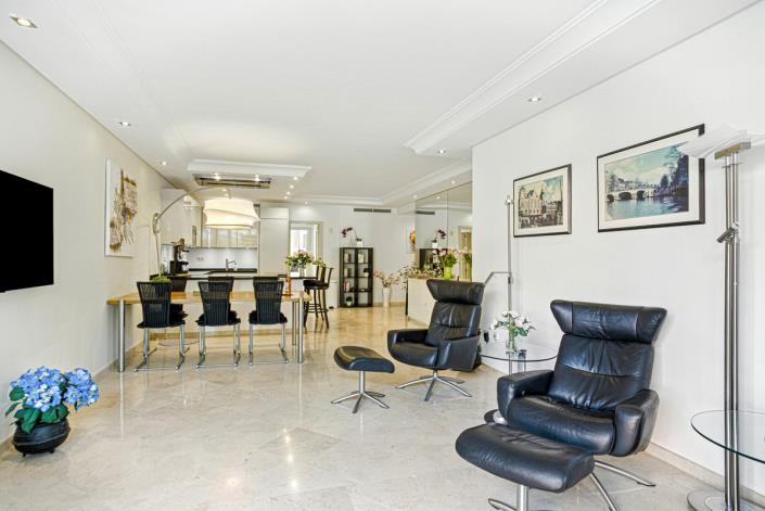 Image No.3-3 Bed Apartment for sale