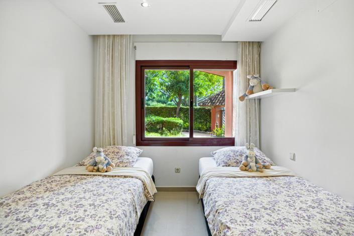 Image No.21-3 Bed Apartment for sale