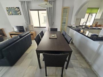 12-53013098fcab6c38b1379cd33298e050