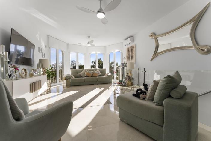 Image No.12-3 Bed Villa / Detached for sale