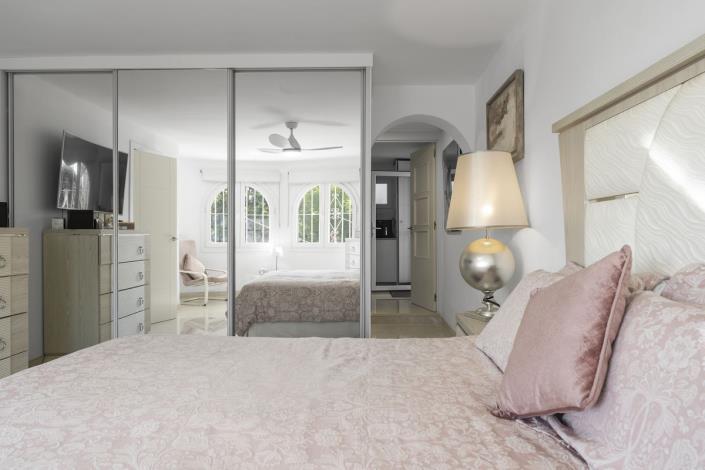 Image No.25-3 Bed Villa / Detached for sale