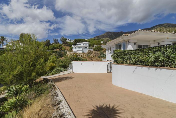 Image No.29-4 Bed Villa / Detached for sale