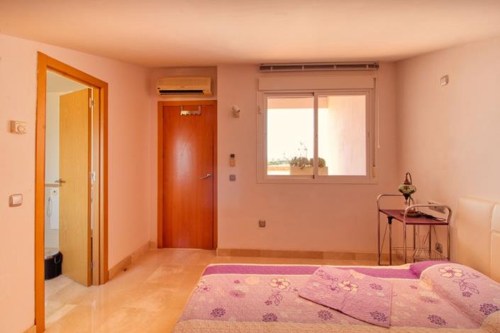 Image No.34-Maison de ville de 4 chambres à vendre à Manilva