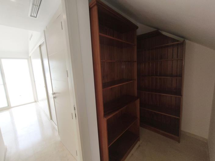 Image No.22-3 Bed Townhouse for sale