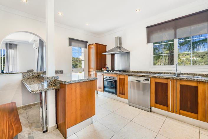 Image No.5-4 Bed Villa / Detached for sale