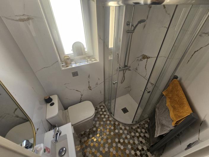 Image No.10-4 Bed Semi-Detached for sale