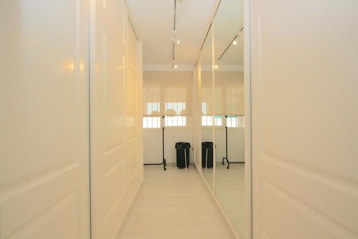 Image No.1-4 Bed Villa / Detached for sale